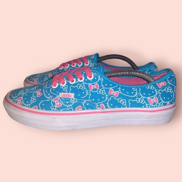 Vans Limited Edition Hello Kitty  Low Top Skate Shoe Sneakers, Size 10 - Picture 6 of 8